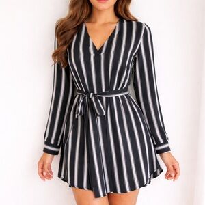 Forever 21 Black & White Shirt Dress Long Sleeve